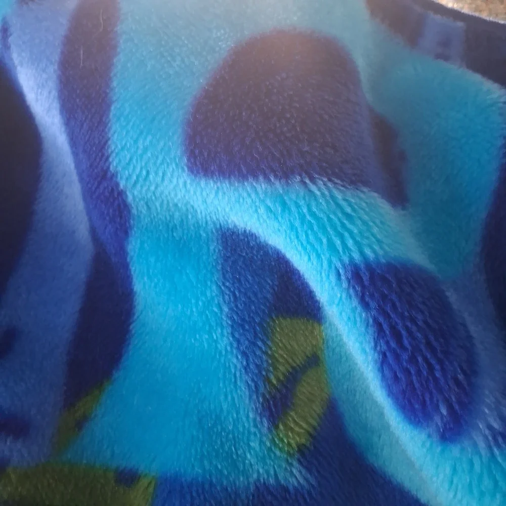 SpongeBob SquarePants Plush Throw Blanket The Northwest Company 2003 Blue Yellow